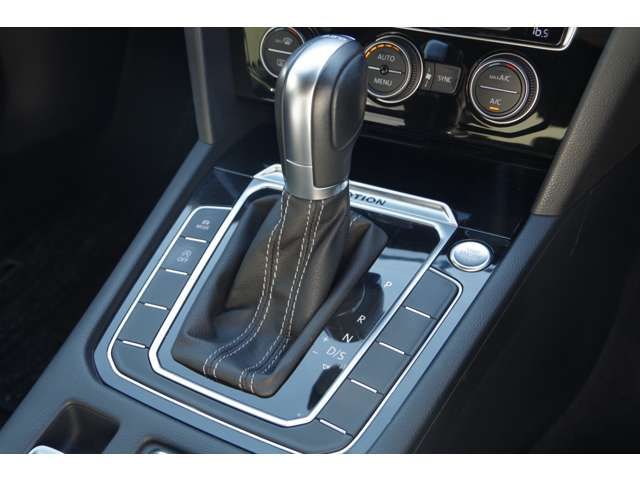 VolksWagen ARTEON 2019-05 2477-14