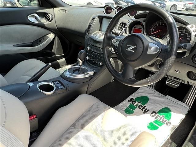 Nissan FAIRLADY Z 2009-03 15615-12