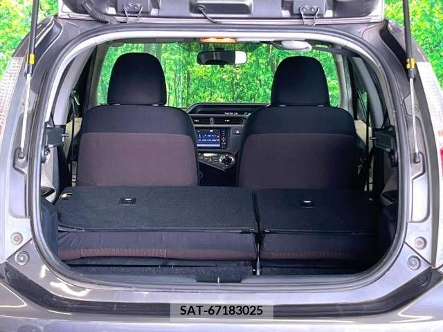 Toyota AQUA 2012-05 352788-11