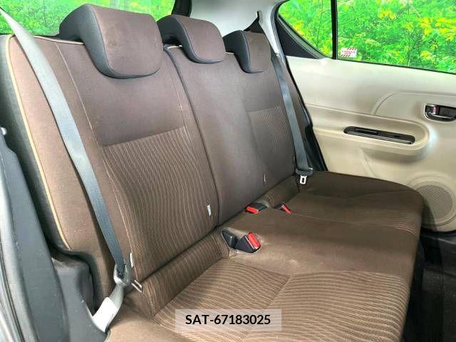 Toyota AQUA 2012-05 352788-10