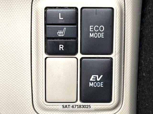 Toyota AQUA 2012-05 352788-8
