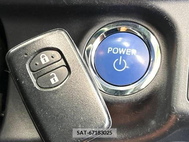 Toyota AQUA 2012-05 352788-6