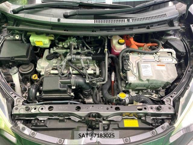 Toyota AQUA 2012-05 352788-18