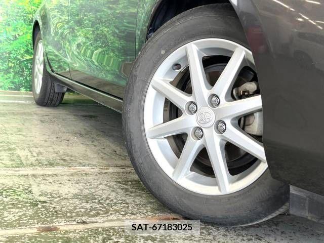 Toyota AQUA 2012-05 352788-13