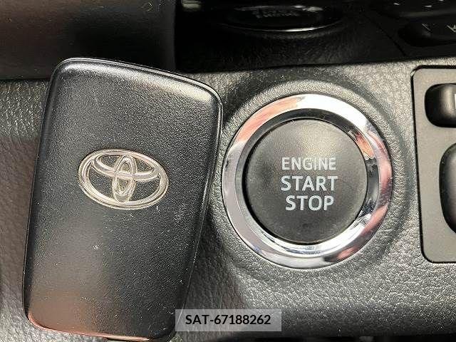 Toyota VITZ 2018-11 222931-4