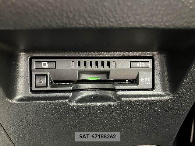 Toyota VITZ 2018-11 222931-6
