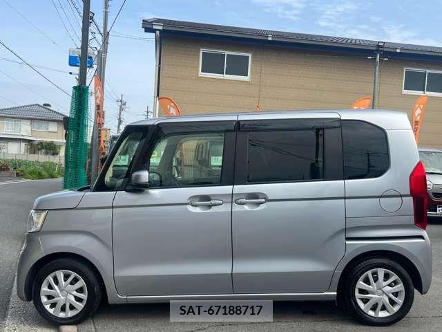 Honda N BOX 2019-02 278724-7