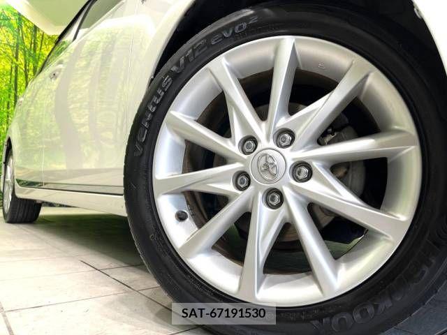 Toyota PRIUS ALPHA 2011-11 282493-12