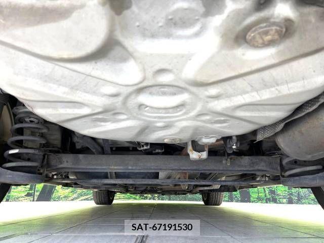 Toyota PRIUS ALPHA 2011-11 282493-19
