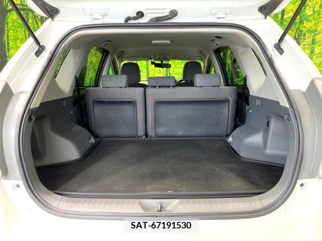 Toyota PRIUS ALPHA 2011-11 282493-10