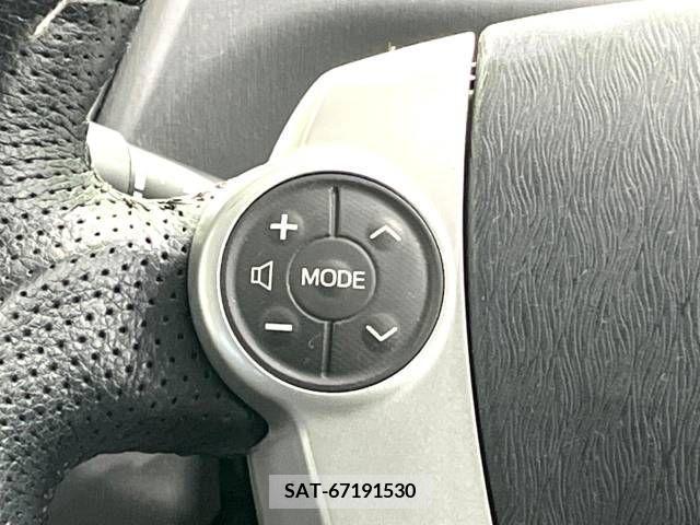 Toyota PRIUS ALPHA 2011-11 282493-7