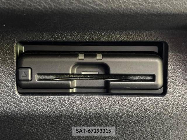 Nissan KICKS 2021-09 238044-7