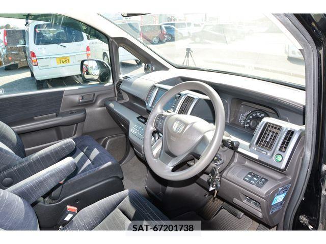 Honda e 2011-03 248178-10