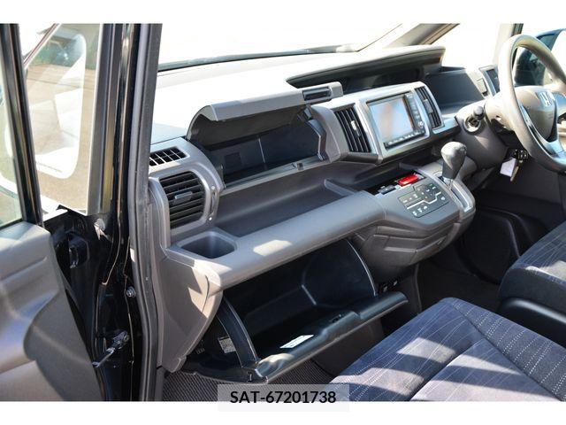 Honda e 2011-03 248178-16
