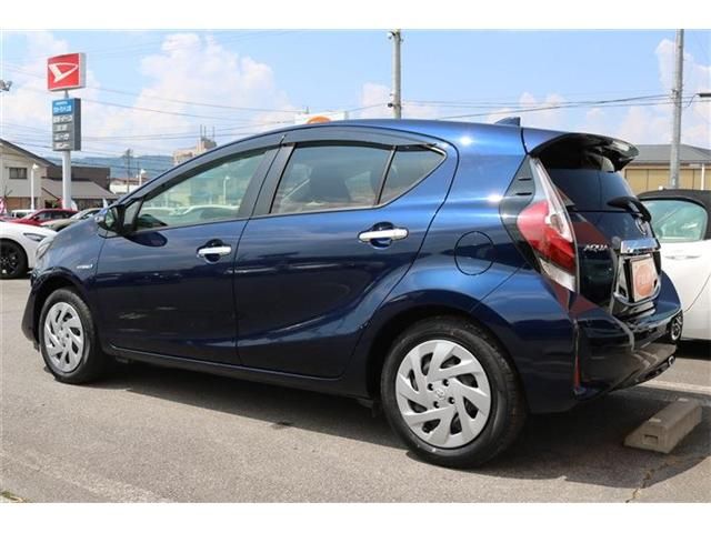Toyota AQUA 2018-09 6034-1