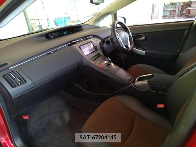 Toyota PRIUS 2013-06 282364-21
