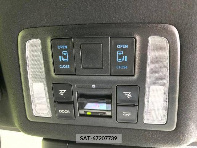 Toyota VOXY 2023-10 313619-6
