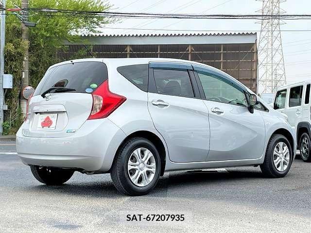Nissan NOTE 2013-05 239611-2