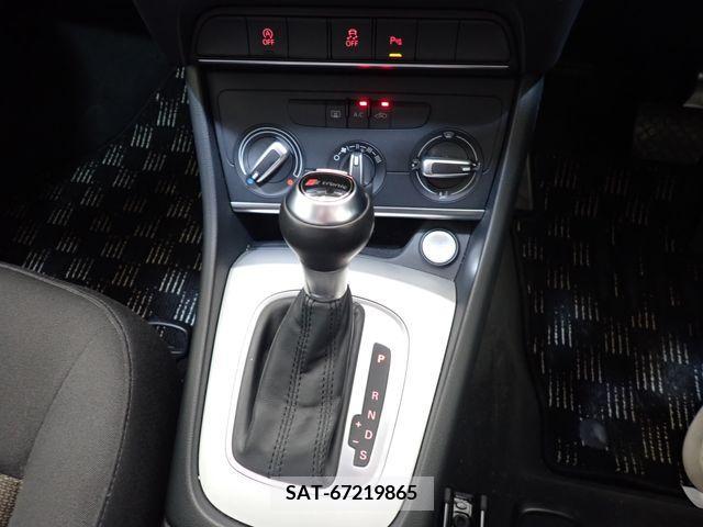 Audi Q3 2015-06 317803-16