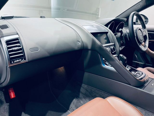 Jaguar F-TYPE 2020-12 8021-19