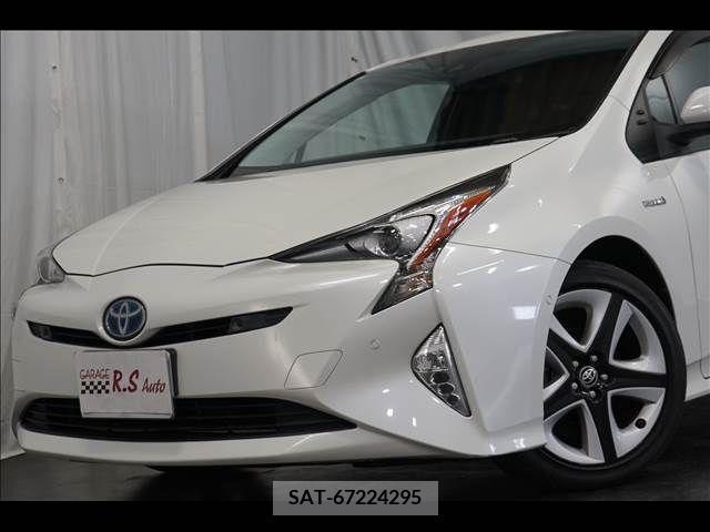 Toyota PRIUS 2017-01 255596-2