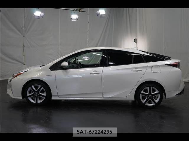 Toyota PRIUS 2017-01 255596-14