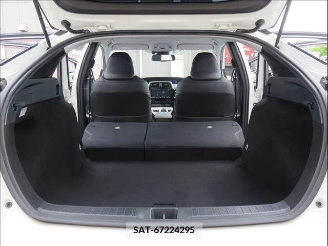 Toyota PRIUS 2017-01 255596-18