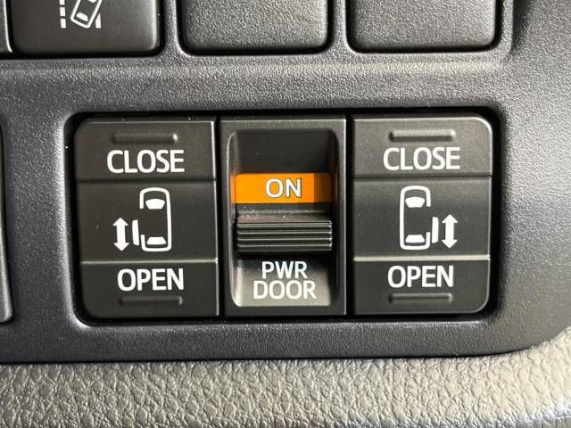 Toyota NOAH 2019-07 18774-6