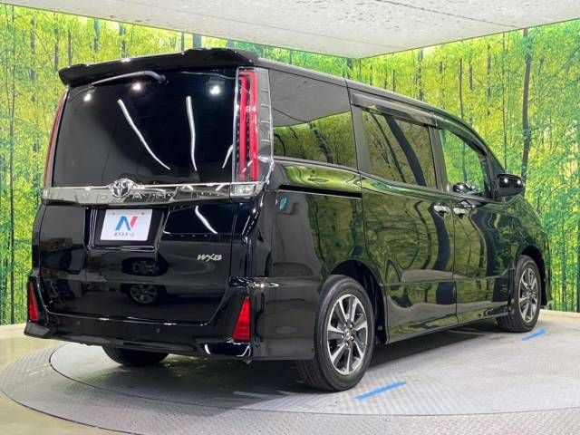 Toyota NOAH 2019-07 18774-17