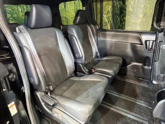 Toyota NOAH 2019-07 18774-10