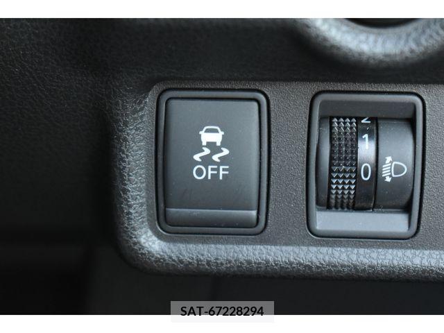 Nissan NOTE 2015-05 215522-8