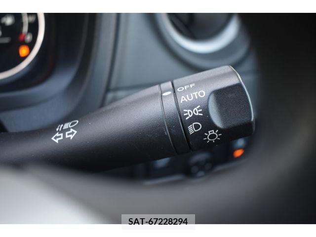 Nissan NOTE 2015-05 215522-11