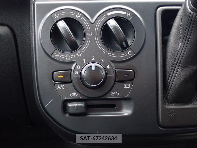Suzuki ALTO 2017-02 305044-6
