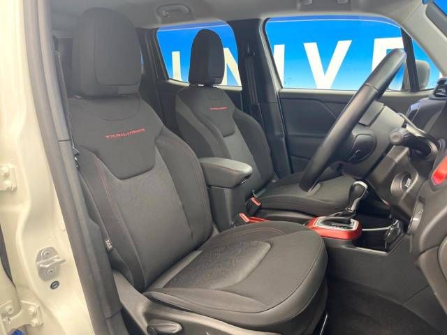 Jeep RENEGADE 2019-06 23157-8