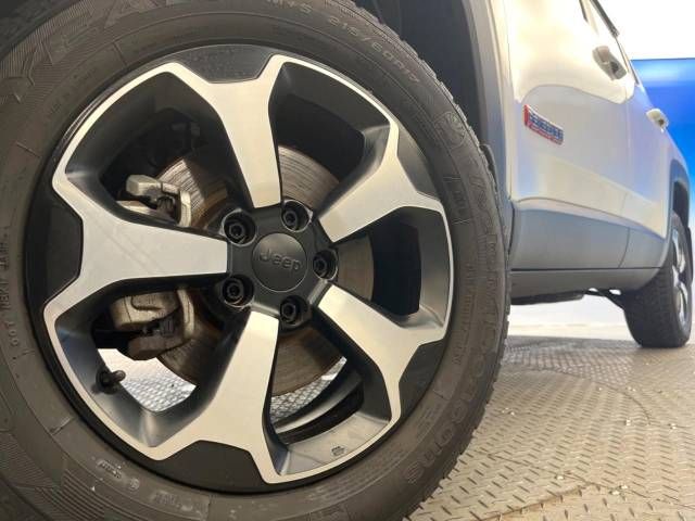 Jeep RENEGADE 2019-06 23157-11