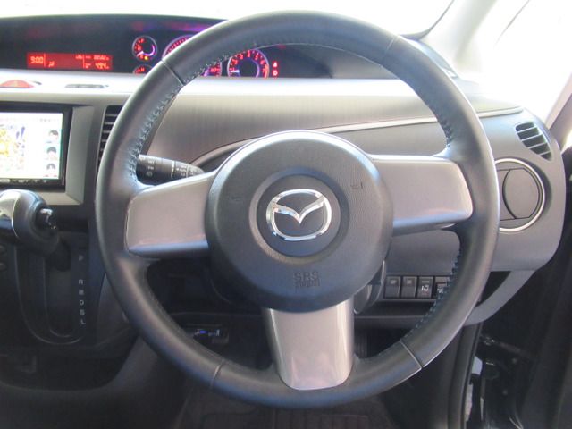 Mazda BIANTE 2012-04 9868-15