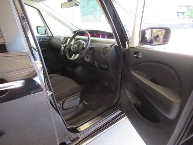 Mazda BIANTE 2012-04 9868-12