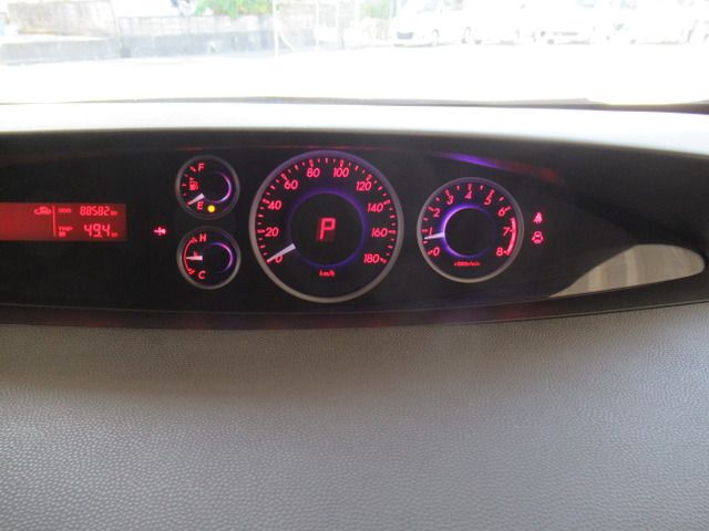 Mazda BIANTE 2012-04 9868-18