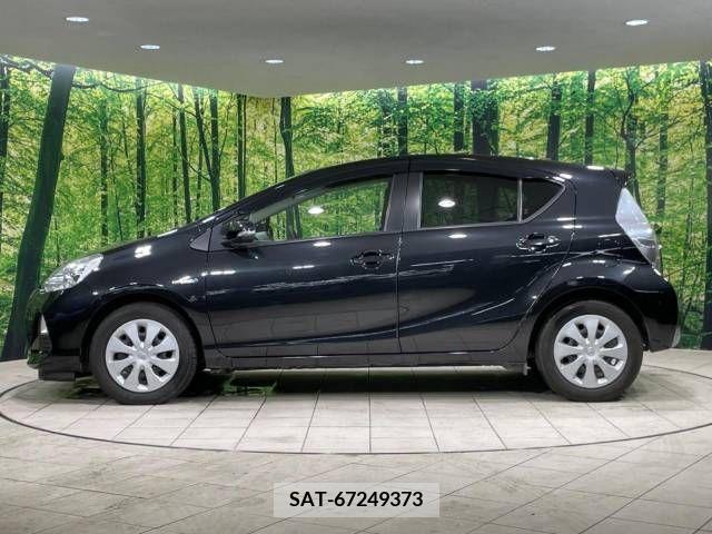 Toyota AQUA 2013-04 313977-16