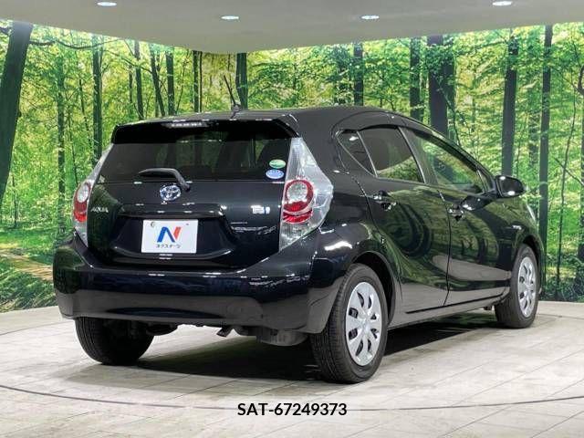 Toyota AQUA 2013-04 313977-15