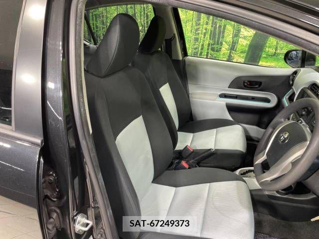 Toyota AQUA 2013-04 313977-6