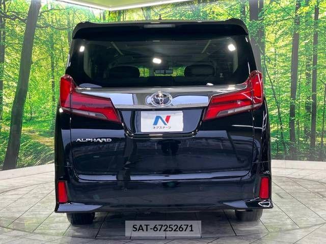 Toyota ALPHARD 2021-10 215804-16