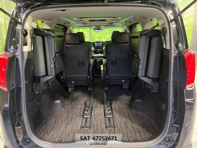 Toyota ALPHARD 2021-10 215804-11