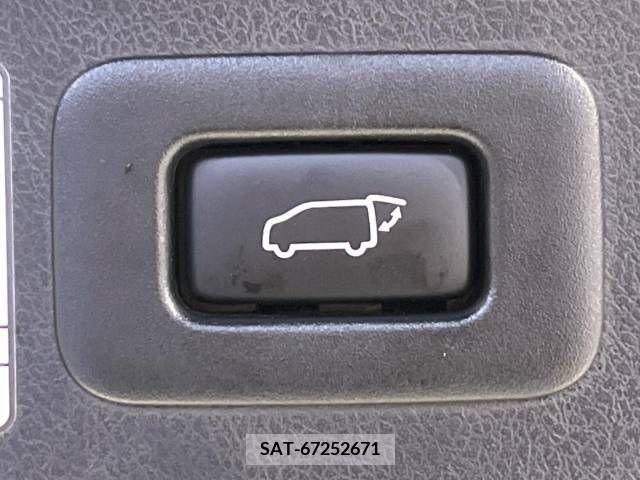 Toyota ALPHARD 2021-10 215804-7