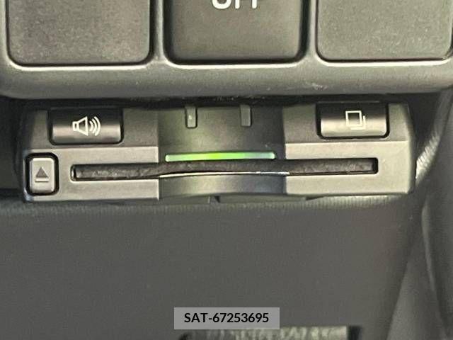 Toyota AQUA 2014-05 342085-3
