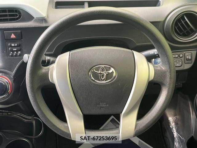 Toyota AQUA 2014-05 342085-12
