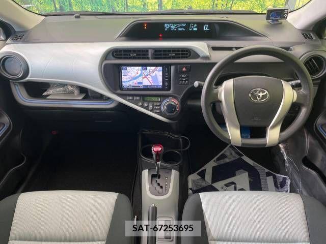 Toyota AQUA 2014-05 342085-1
