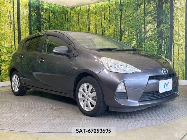 Toyota AQUA 2014-05 342085-16