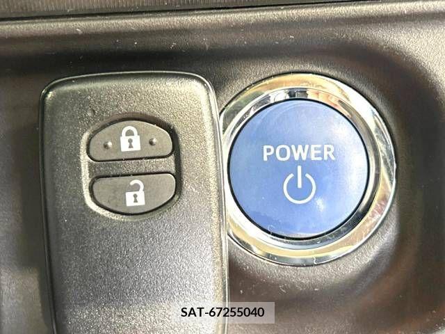 Toyota AQUA 2012-10 313940-6