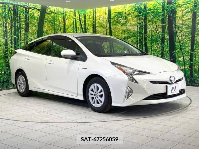 Toyota PRIUS 2018-08 237758-16